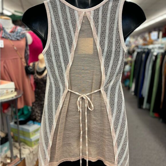 A'Reve Ladies Small Sheer Peach Tank TOp NEW - Picture 4 of 8